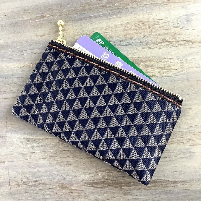 【鱗模様】畳縁 テトラ型 ペンケース 藍 銀 幾何学模様 三角 クール