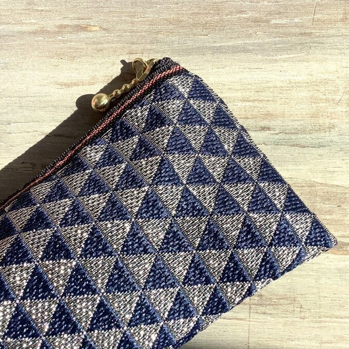 【鱗模様】畳縁 ぺたんこ ミニポーチ カードケース 小銭入れ 藍 銀 幾何学模様 三角 クール