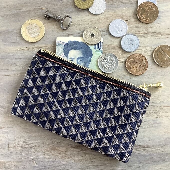 【鱗模様】畳縁 ぺたんこ ミニポーチ カードケース 小銭入れ 藍 銀 幾何学模様 三角 クール
