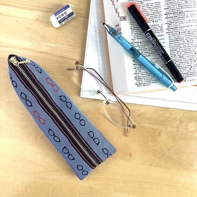 【メガネ柄】畳縁 ぺたんこ ミニポーチ カードケース 小銭入れ ブルー 眼鏡 めがね ユニーク