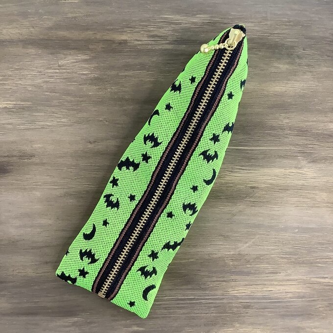【こうもり】畳縁 テトラ型 ペンケース ネオンカラー 黒 蝙蝠 ハロウィン ゴスロリ