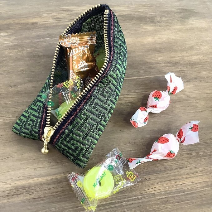 【基板柄?】畳縁 テトラ型 ミニポーチ 小銭入れ 和風 緑 黒 迷路