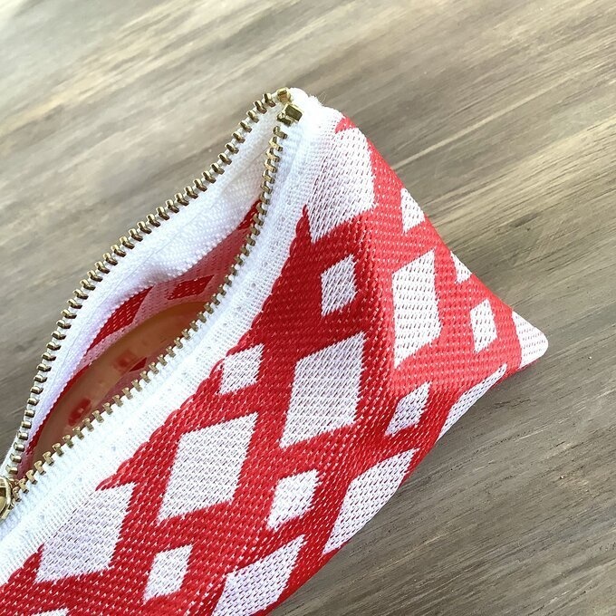 【菱形】畳縁 テトラ型 ペンケース 幾何学模様 赤 白 刀剣