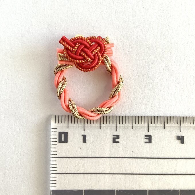 水引製 ミニミニリース 正月飾り【コーラル 金】ドールハウス ミニチュア オビツろいど シルバニア