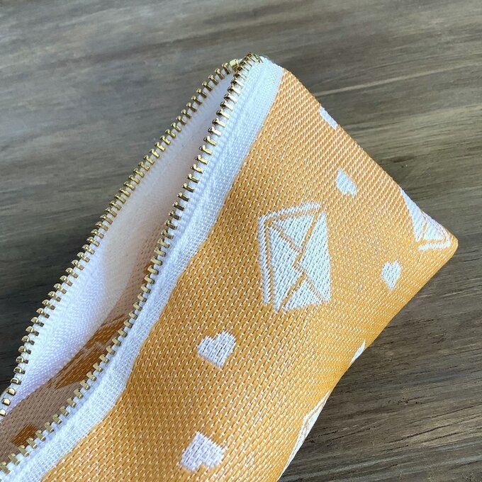 【ラブレター】畳縁 テトラ型 ペンケース あんず色 手紙 封筒 ハート アプリコット