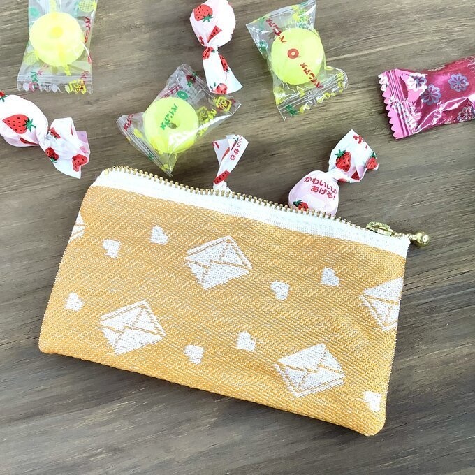 【ラブレター】畳縁 ぺたんこ ミニポーチ 小銭入れ カードケース あんず色 手紙 ハート アプリコット