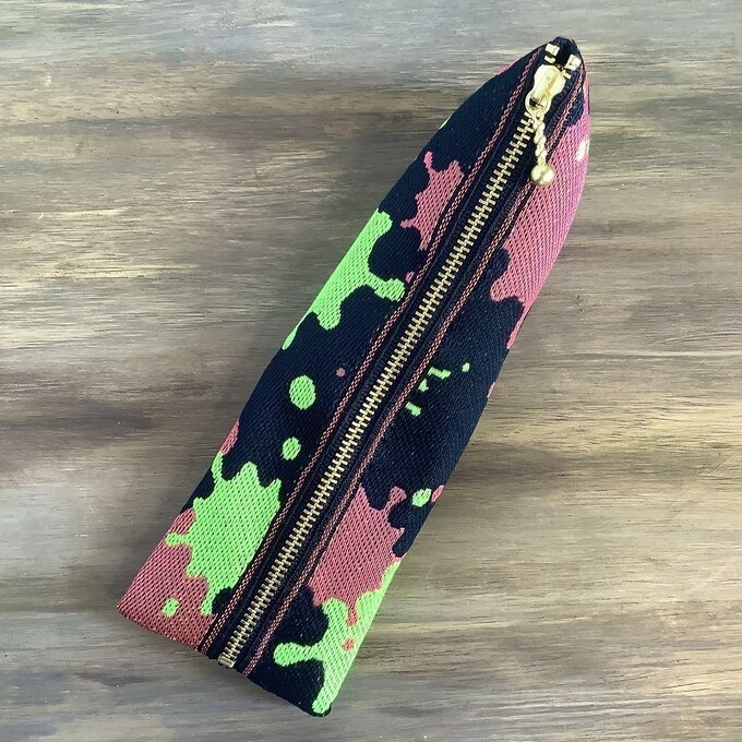 【ポロック】畳縁 テトラ型 ペンケース スプラッシュ ペンキ ペインティ インク 赤 ネオンカラー