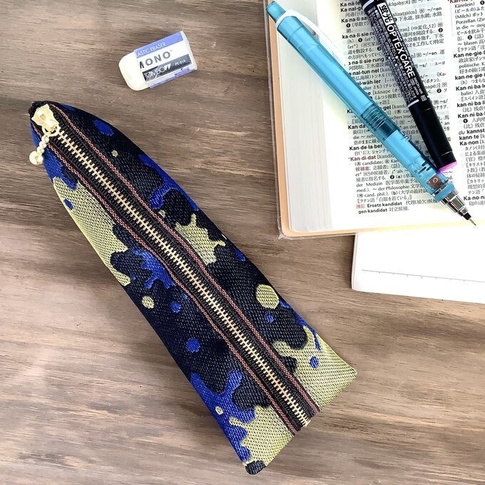 【ポロック】畳縁 ぺたんこ ミニポーチ 小銭入れ カードケース スプラッシュ ペンキ ペインティ インク 青 ゴールド