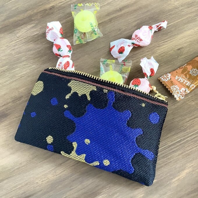 【ポロック】畳縁 ぺたんこ ミニポーチ 小銭入れ カードケース スプラッシュ ペンキ ペインティ インク 青 ゴールド