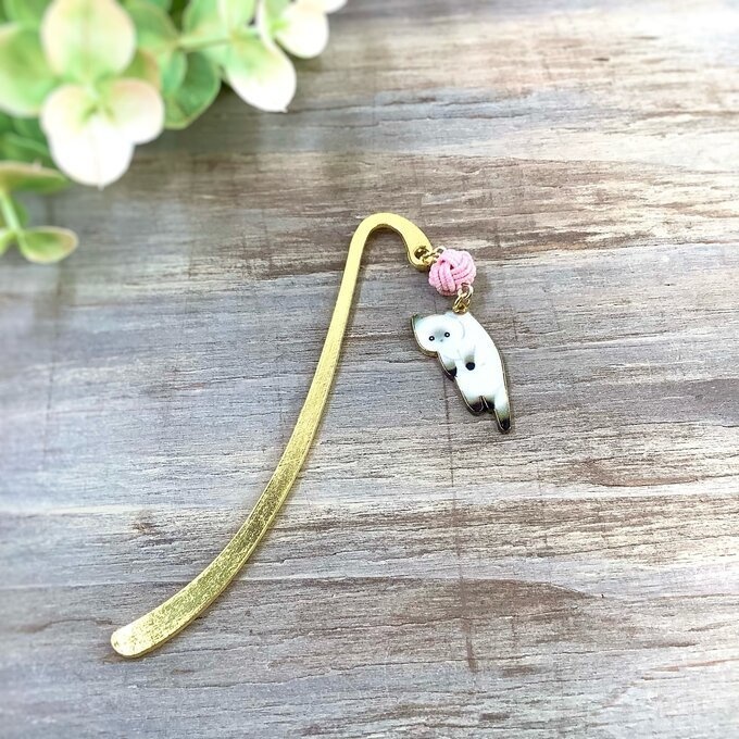 御朱印帳 しおり 水引【つままれにゃんこ】ブックマーカー 白猫 シャム猫
