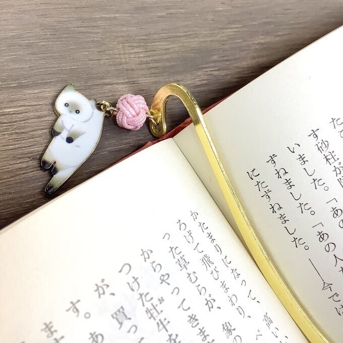 御朱印帳 しおり 水引【つままれにゃんこ】ブックマーカー 白猫 シャム猫