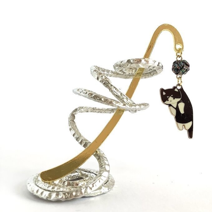 御朱印帳 しおり 水引【つままれにゃんこ】ブックマーカー 白黒 ハチワレ 黒ラメ玉