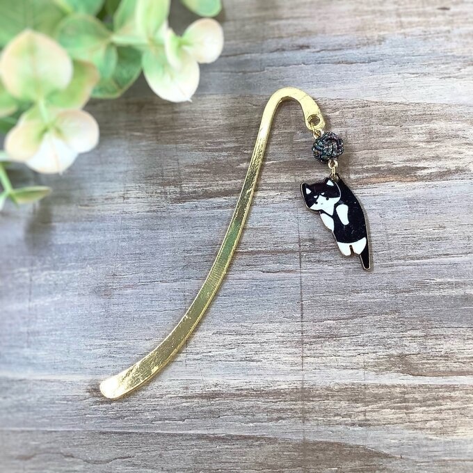 御朱印帳 しおり 水引【つままれにゃんこ】ブックマーカー 白黒 ハチワレ 黒ラメ玉