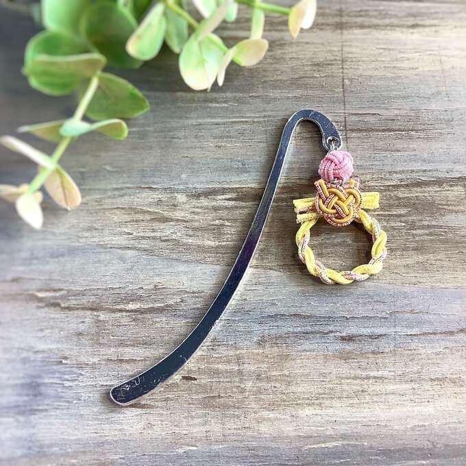 御朱印帳 しおり 水引【ミニリース】ブックマーカー 和風 手帳 パステル ピンク イエロー