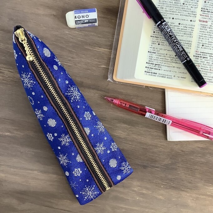 【六華】畳縁 ぺたんこ ミニポーチ カードケース 小銭入れ 青 白 雪の結晶 クリスマス