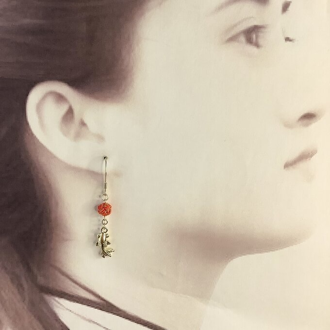 水引【金魚】ピアス 大人可愛い 朱色 ゴールド 和風