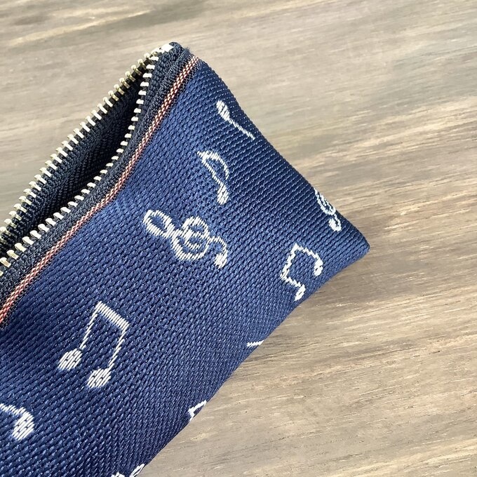 【音符】畳縁 テトラ型 ペンケース 藍色 白 音楽 楽譜