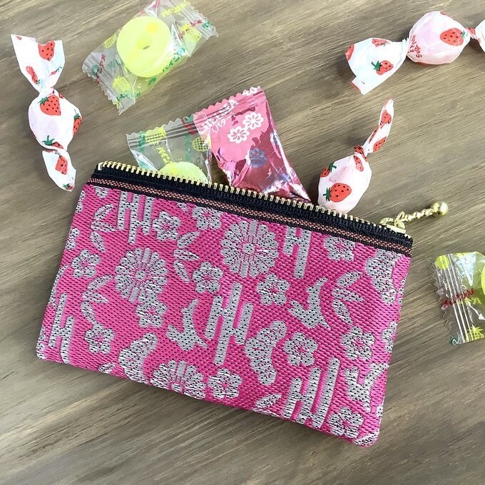 【おめでたうさぎ】畳縁 ぺたんこ ミニポーチ カードケース 小銭入れ つつじ色 ぼたん色 ピンク シルバー 縁起物 兎