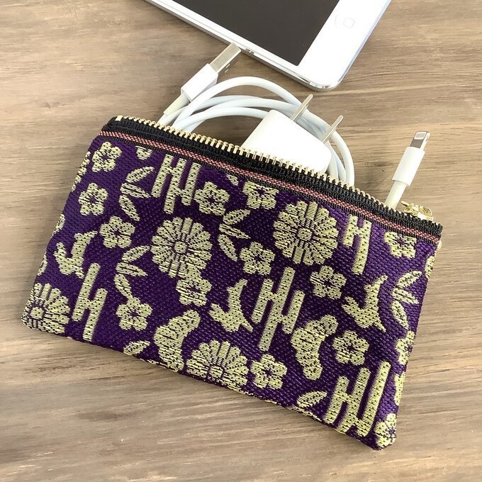 【おめでたうさぎ】畳縁 ぺたんこ ミニポーチ カードケース 小銭入れ 和紫 金 縁起物 兎