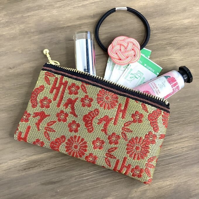 【おめでたうさぎ】畳縁 ぺたんこ ミニポーチ カードケース 小銭入れ 金 赤 縁起物 兎