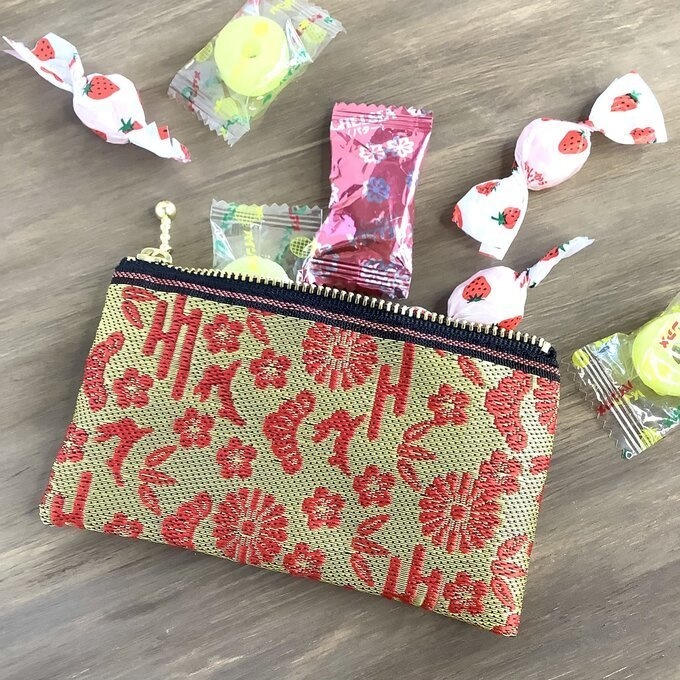 【おめでたうさぎ】畳縁 ぺたんこ ミニポーチ カードケース 小銭入れ 金 赤 縁起物 兎