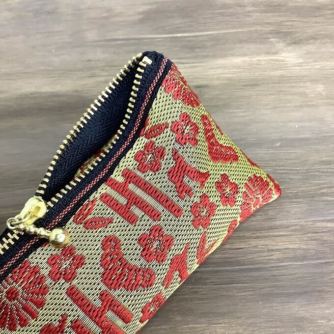 【おめでたうさぎ】畳縁 テトラ型 ペンケース 金 赤 縁起物 兎