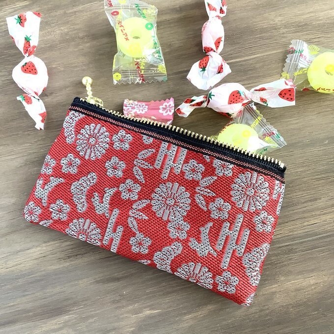 【おめでたうさぎ】畳縁 ぺたんこ ミニポーチ カードケース 小銭入れ 紅白 縁起物 兎