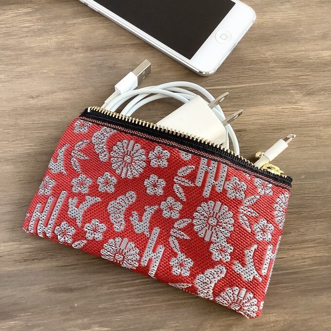 【おめでたうさぎ】畳縁 ぺたんこ ミニポーチ カードケース 小銭入れ 紅白 縁起物 兎