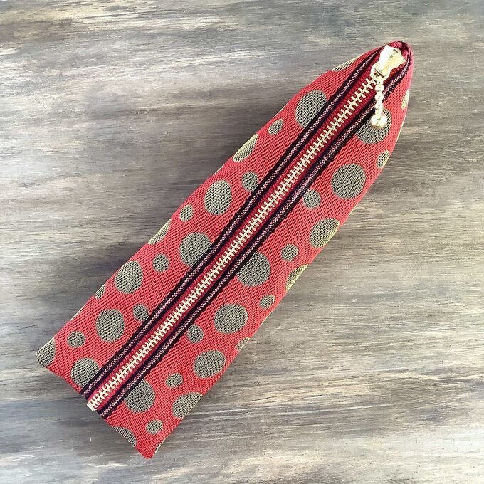 【水玉】畳縁 テトラ型 ペンケース 赤×金 クリスマス 新年 キラキラ