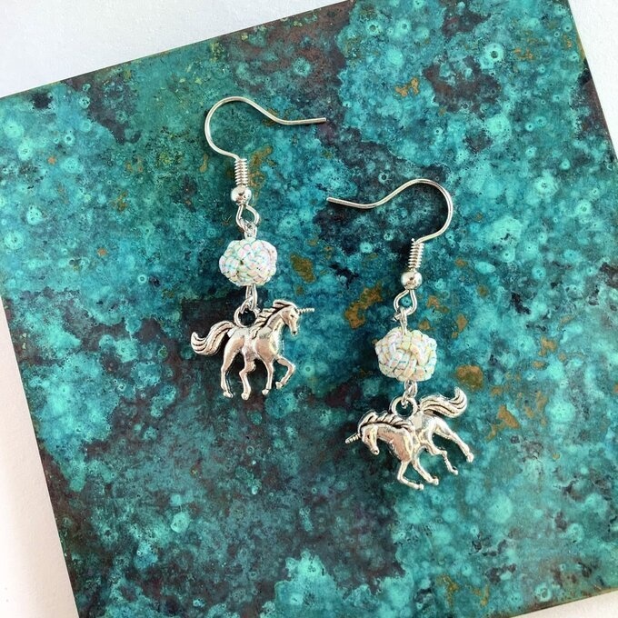 水引【銀のユニコーン】ピアス 大人可愛い ファンタジー シルバー