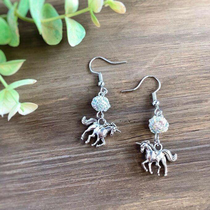 水引【銀のユニコーン】ピアス 大人可愛い ファンタジー シルバー