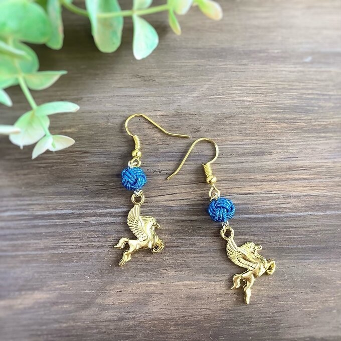 水引【金のペガサス】ピアス 大人可愛い ペガサス ゴールド ファンタジー