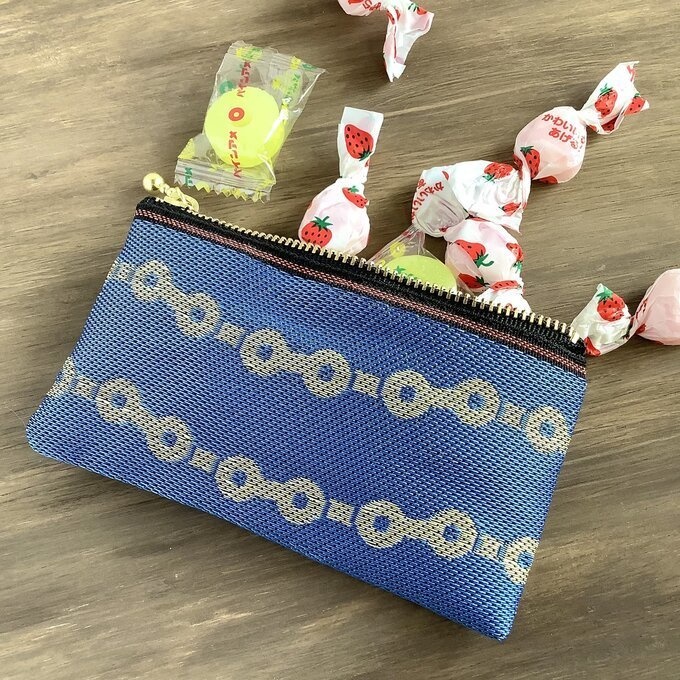 【鎖柄】畳縁 ぺたんこ ミニポーチ カードケース 小銭入れ チェーン 鎖 青 絆 繋がり