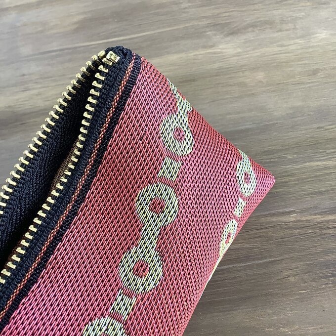 【鎖柄】畳縁 テトラ型 ペンケース チェーン 鎖 赤 絆 繋がり