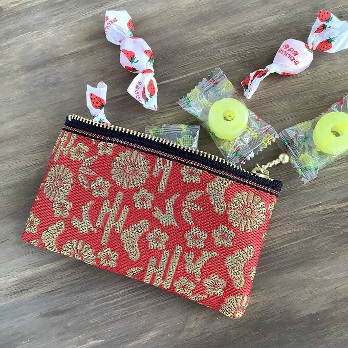 【おめでたうさぎ】畳縁 ぺたんこ ミニポーチ カードケース 小銭入れ 赤 金