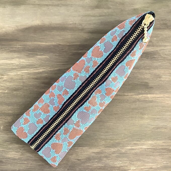 【アプリコット&ブルー ハート柄】畳縁 テトラ型 ペンケース 水色 オレンジ バレンタイン