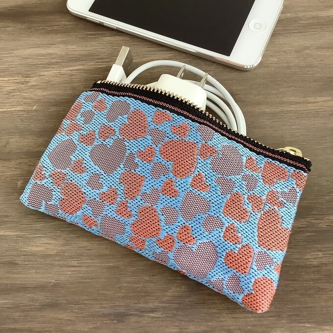 【アプリコット&ブルー ハート柄】畳縁 テトラ型 ペンケース 水色 オレンジ バレンタイン
