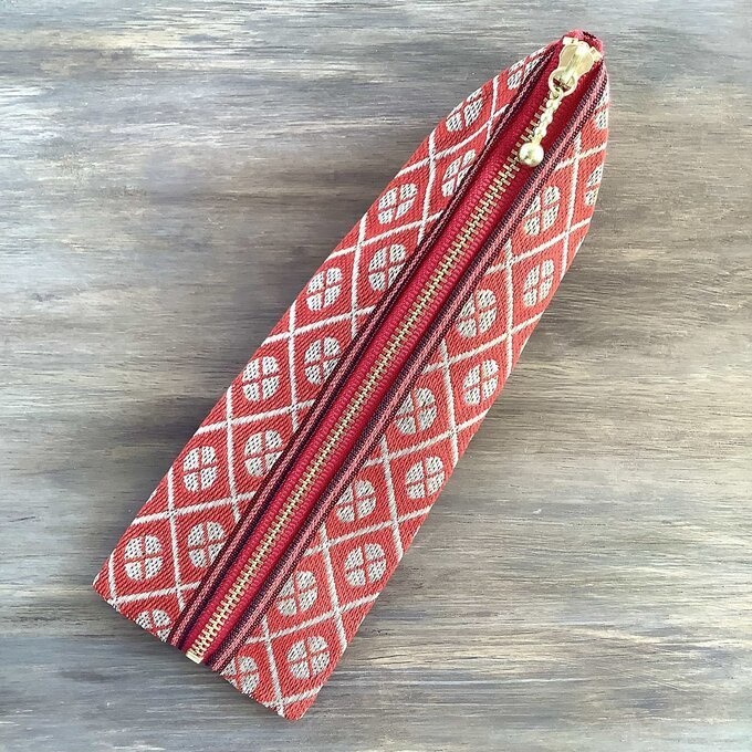 【ネジ】畳縁 テトラ型 ペンケース 小紋 和風 赤