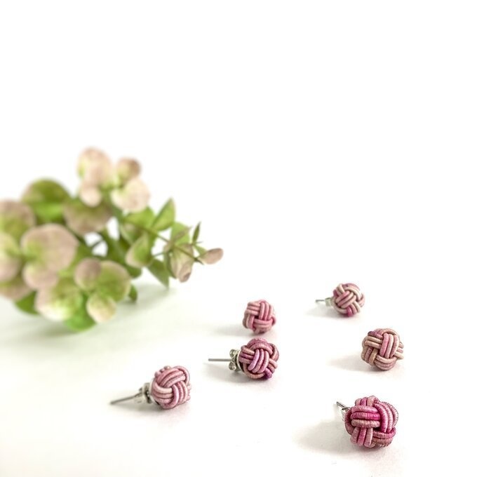 【アンティークローズ】水引 ピアス ★オリジナル染色 大人可愛い ピンク バラ色