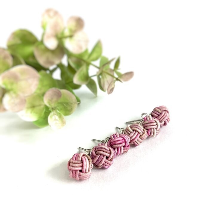 【アンティークローズ】水引 ピアス ★オリジナル染色 大人可愛い ピンク バラ色