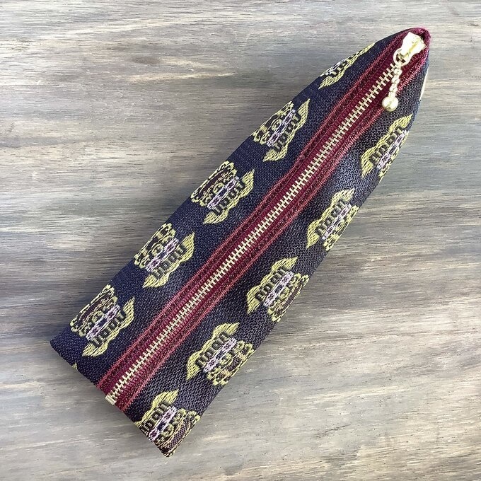 【シーサー】畳縁 テトラ型 ペンケース 獅子 沖縄