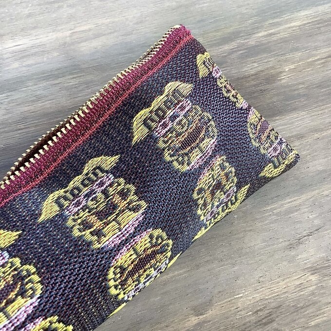 【シーサー】畳縁 テトラ型 ペンケース 獅子 沖縄