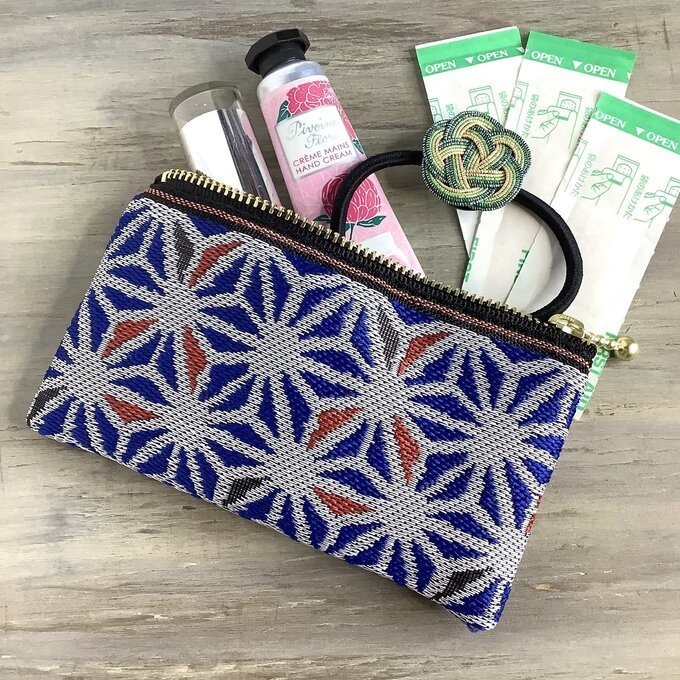 【麻の葉】畳縁 ぺたんこ ミニポーチ 小銭入れ カードケース ステンドグラス風 青 赤 和風