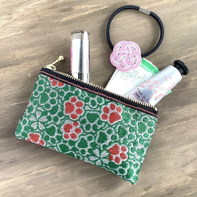 【肉球と桜】畳縁 ぺたんこ ミニポーチ 小銭入れ カードケース 和風 赤 緑 足あと 犬 猫