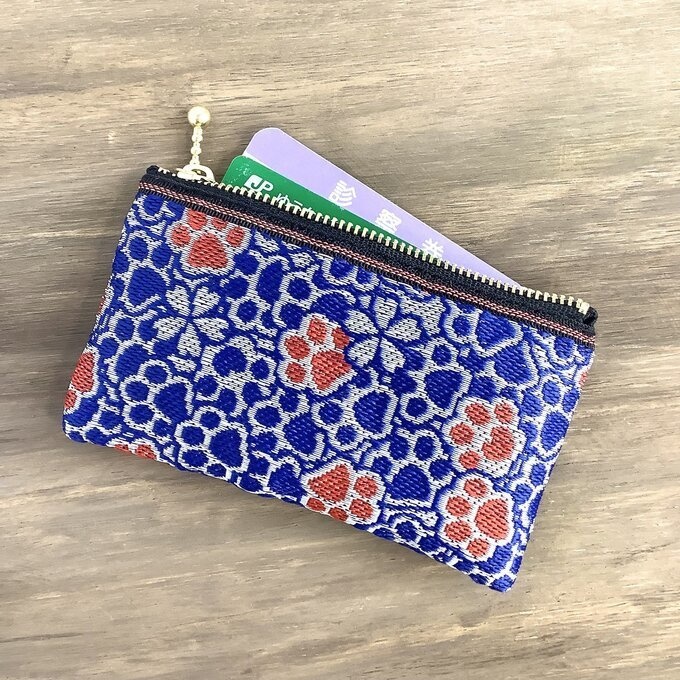 【肉球と桜】畳縁 ぺたんこ ミニポーチ 小銭入れ カードケース 和風 青 赤 足あと 犬 猫