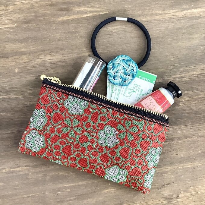 【肉球と桜】畳縁 ぺたんこ ミニポーチ 小銭入れ カードケース 和風 赤 緑 足あと 犬