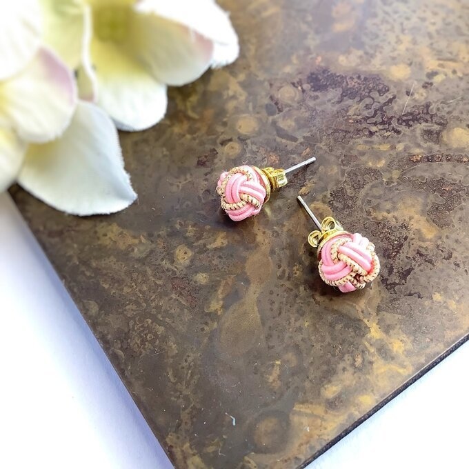 【桃のつぼみ】水引 ピアス バイカラー ピンク ゴールド 大人可愛い