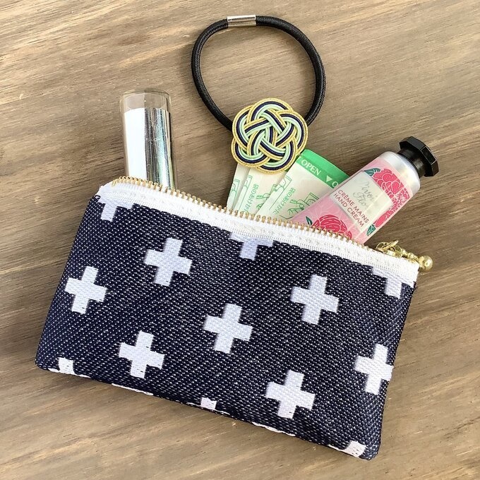 【クロス柄】畳縁 ぺたんこ ミニポーチ 小銭入れ カードケース 黒 北欧 プラス柄