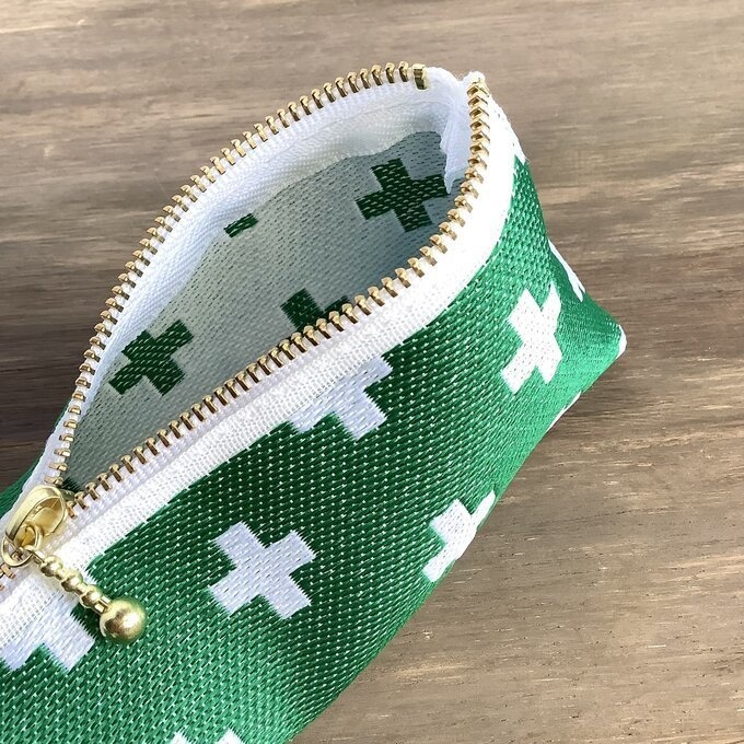 【クロス柄】畳縁 テトラ型 ペンケース 緑 北欧 十字 プラス柄