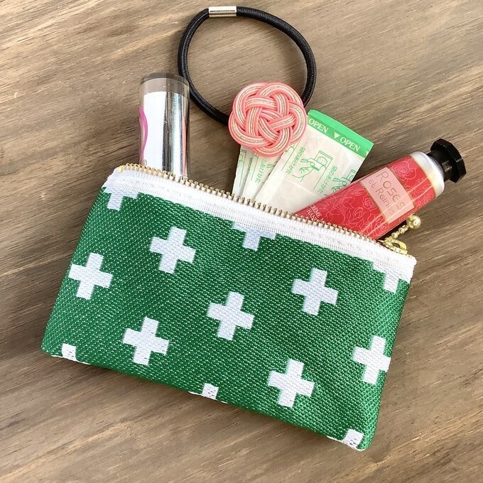 【クロス柄】畳縁 テトラ型 ペンケース 緑 北欧 十字 プラス柄